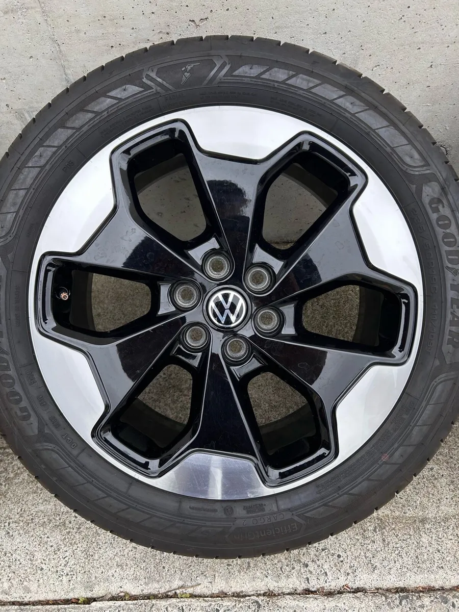 Genuine Volkswagen Indianapolis 19” Alloy Wheels - Image 4