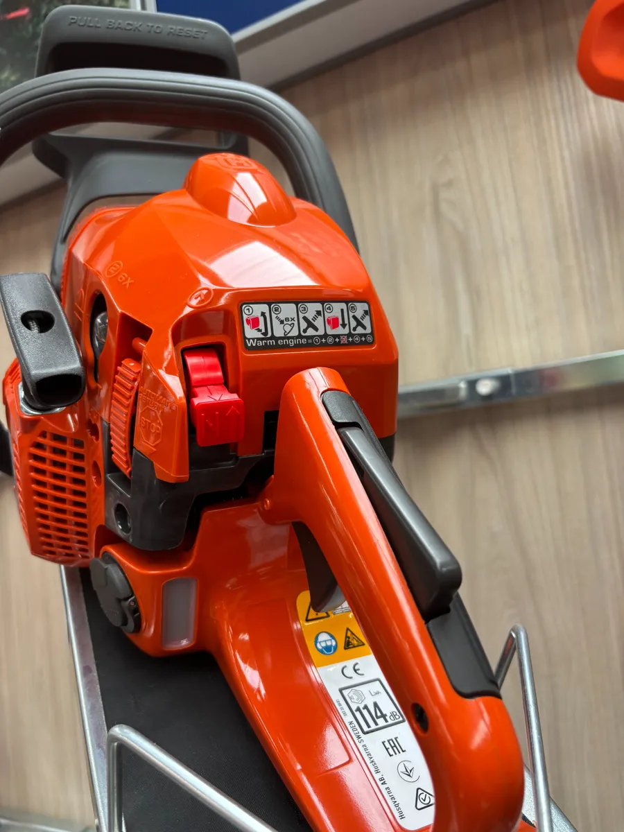 Husqvarna 435 II Chainsaw - Image 3