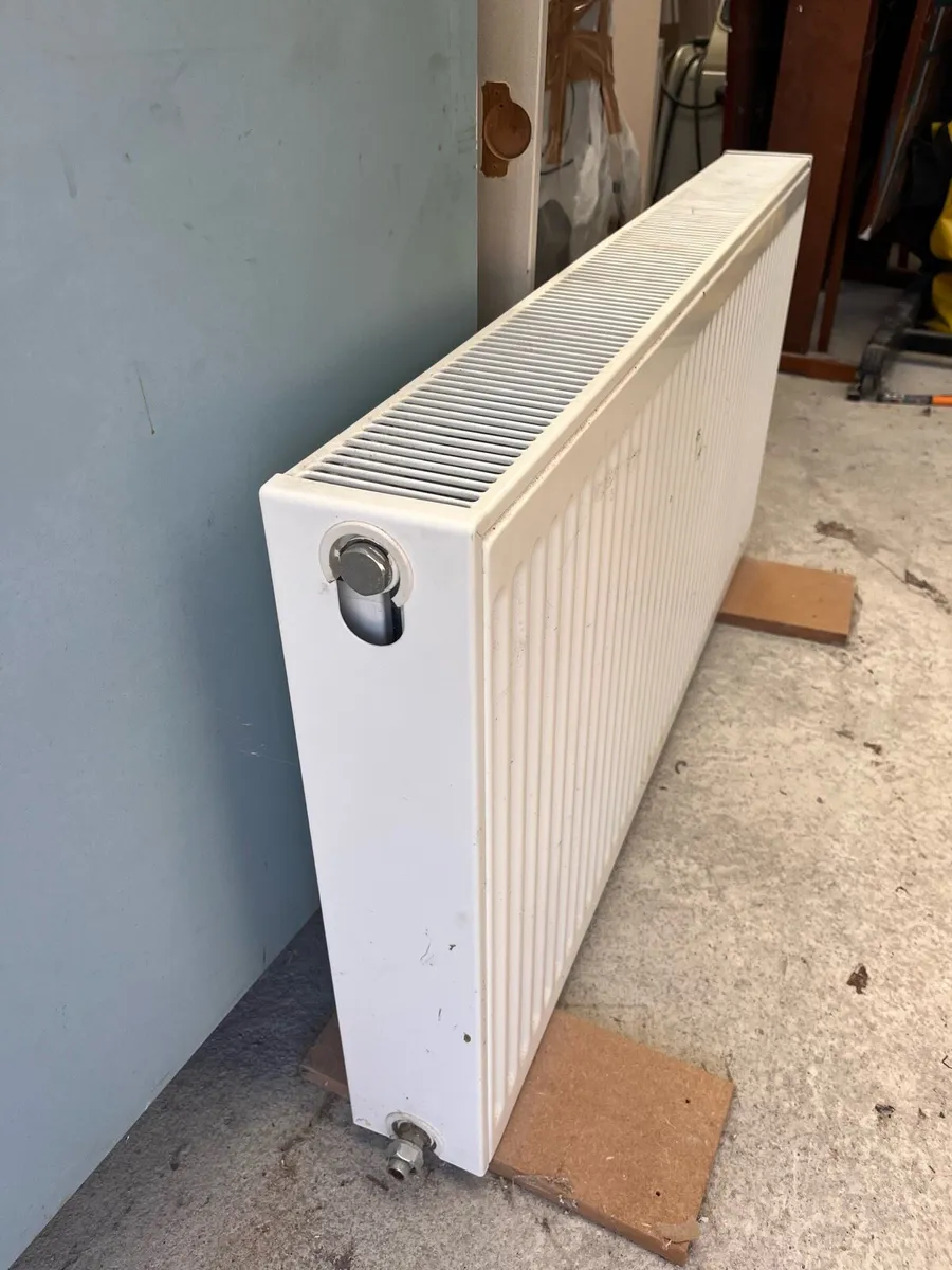 3 Radiators - 1400 single + 2 x 1000mm doubles - Image 3