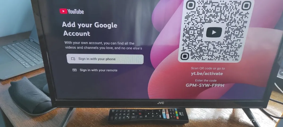 JVC LT-24C600 24" Smart TV – Excellent Condition - Image 2