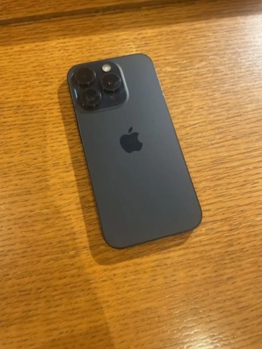 iPhone 15 Pro 256 GB - Image 1