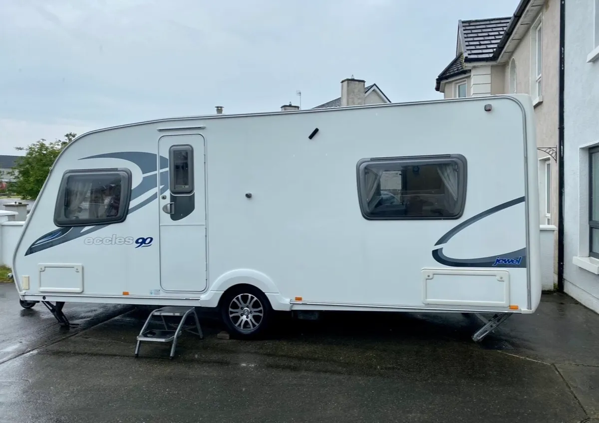 Caravan - Image 3