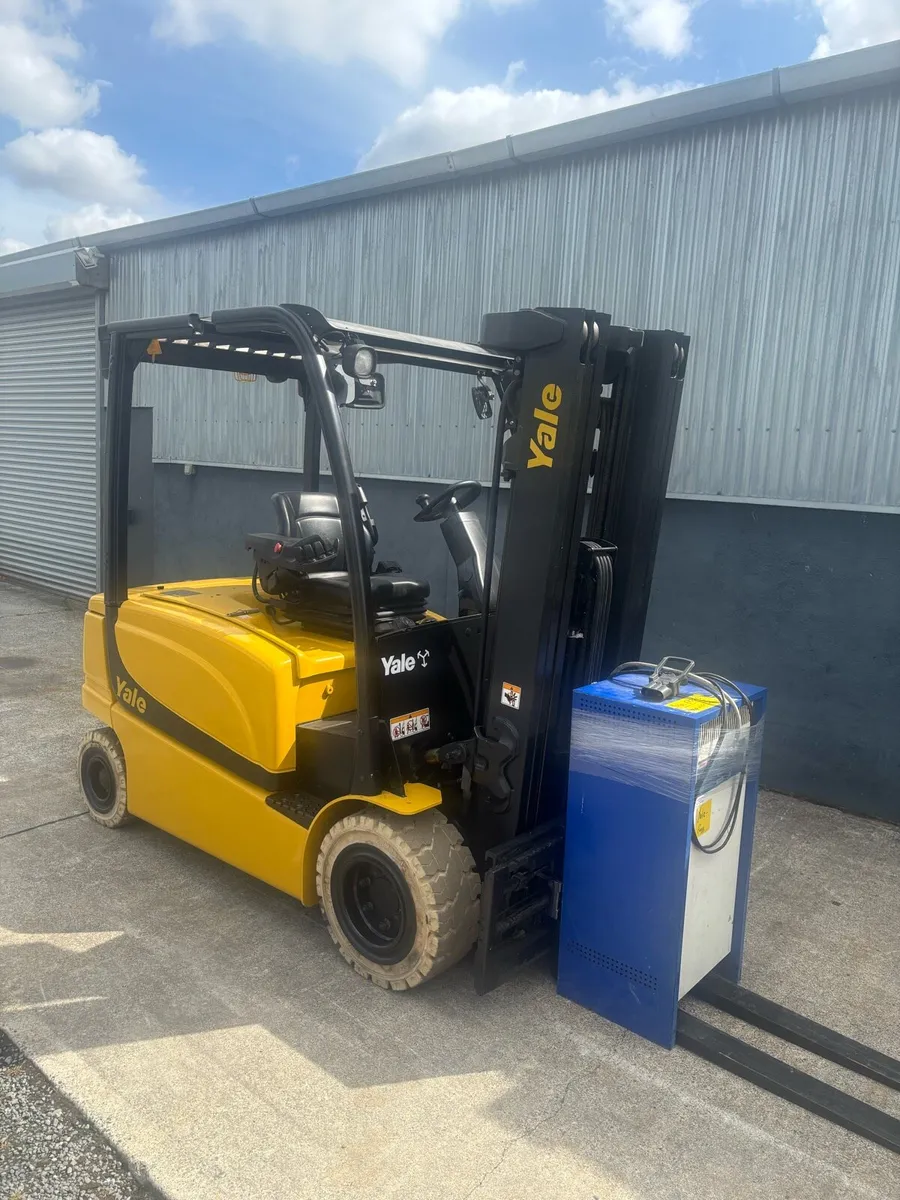 Electric Forklift - Image 1