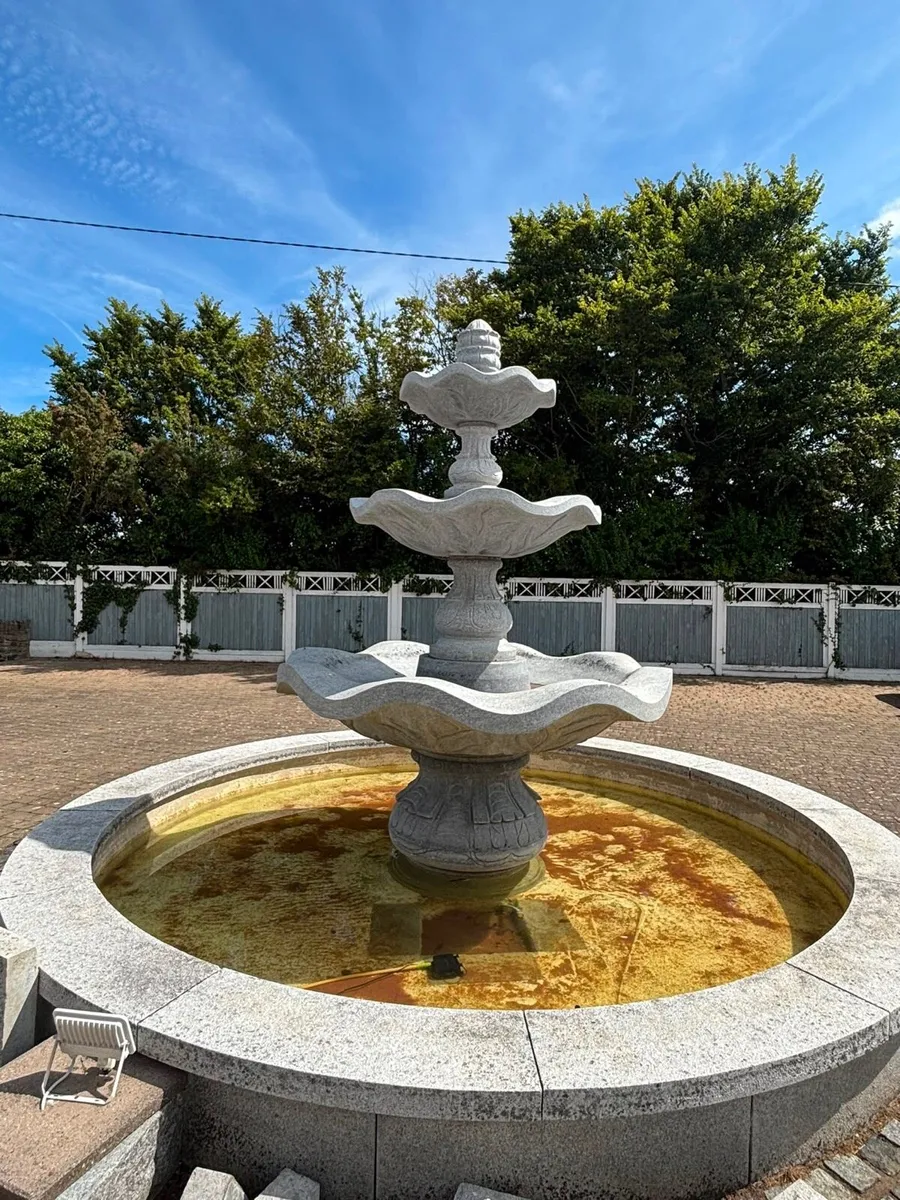 Large Water Fountain - Image 3
