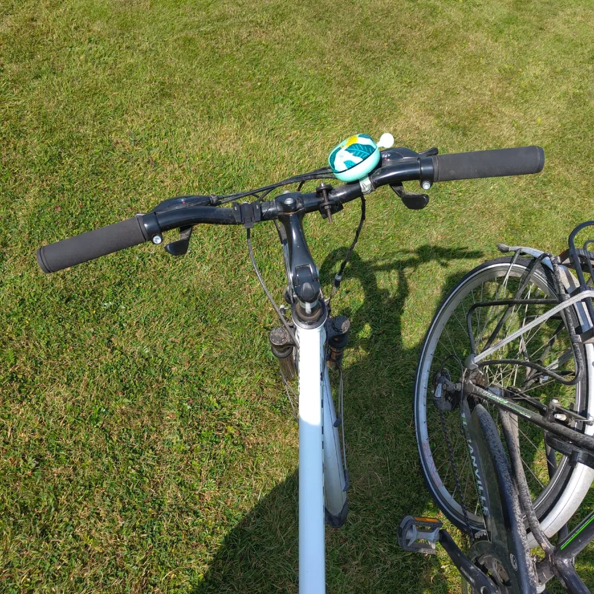 Pair of Granville Trekking Bikes — Ladies & Gents - Image 2