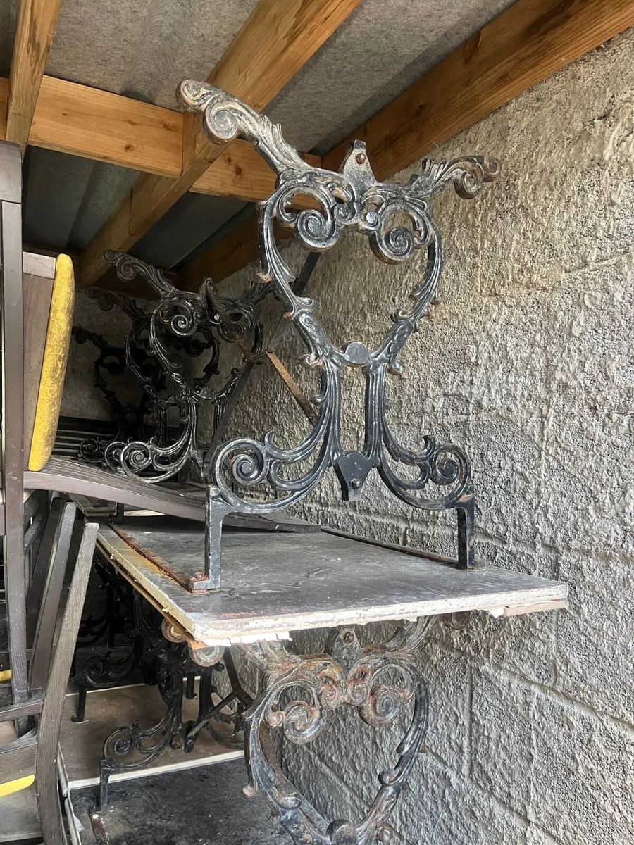 Cast iron table legs, scrap metal, solid chairs - Image 1