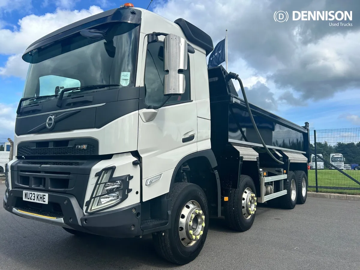 Volvo FMX 420 8x4 Tipper (2023) For Sale - Image 2