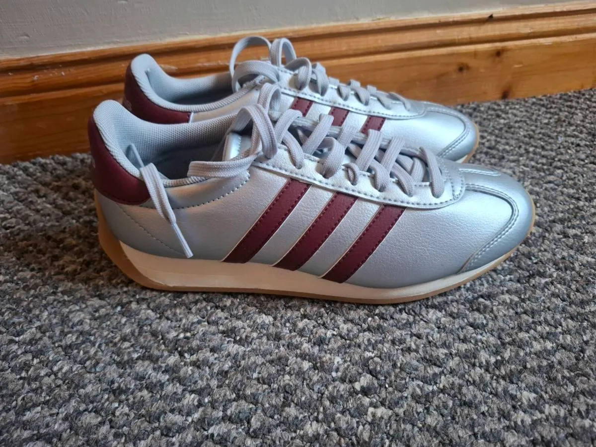 Adidas Runvista Shoes - Image 1