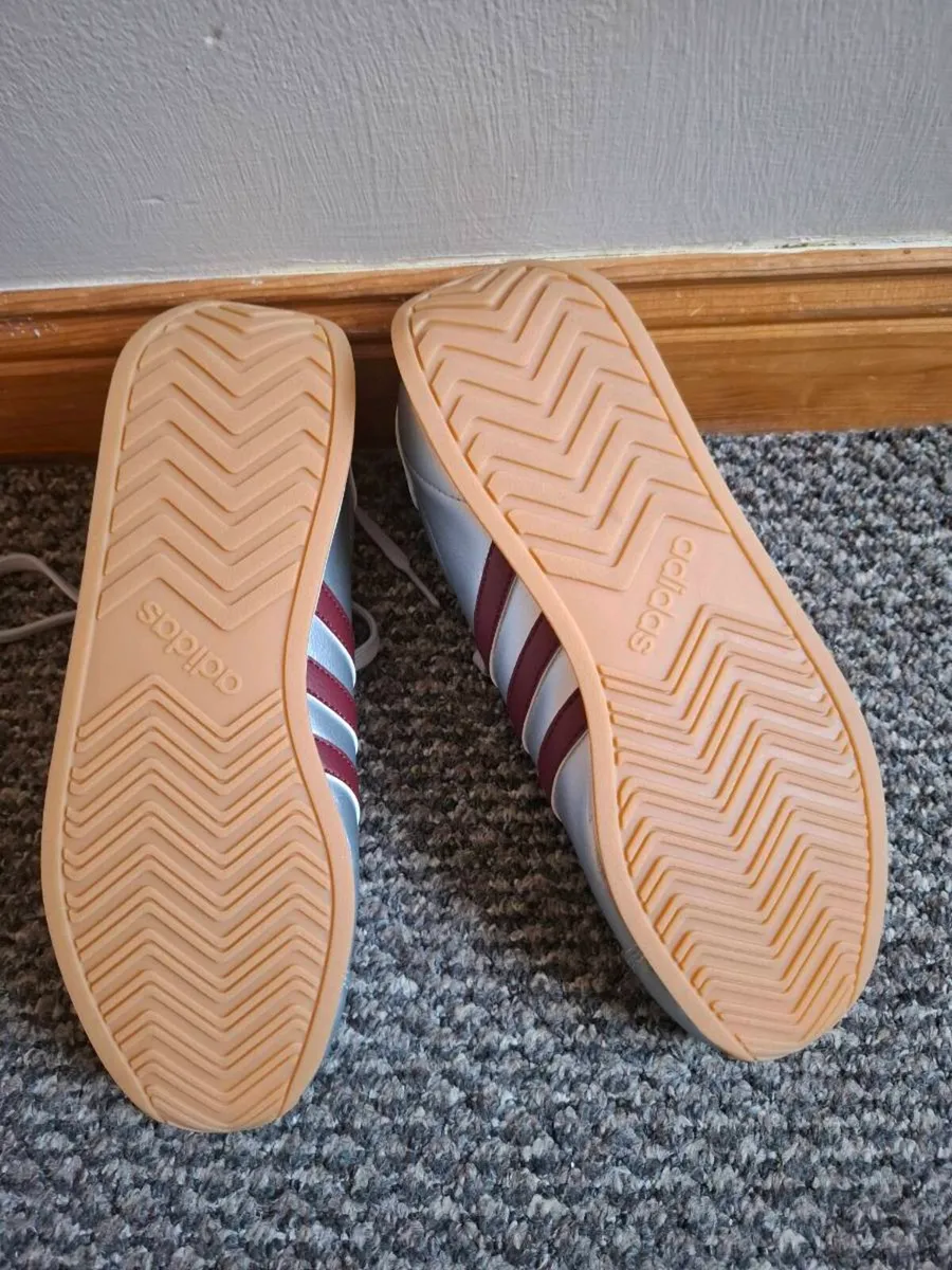 Adidas Runvista Shoes - Image 3