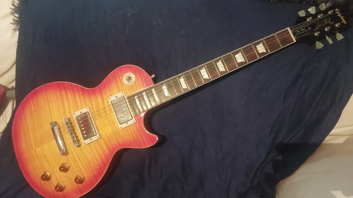 Les Paul epiphone guitar - Image 3