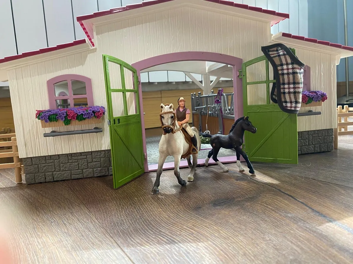 Schleich Horse Club Riding Centre - Image 3
