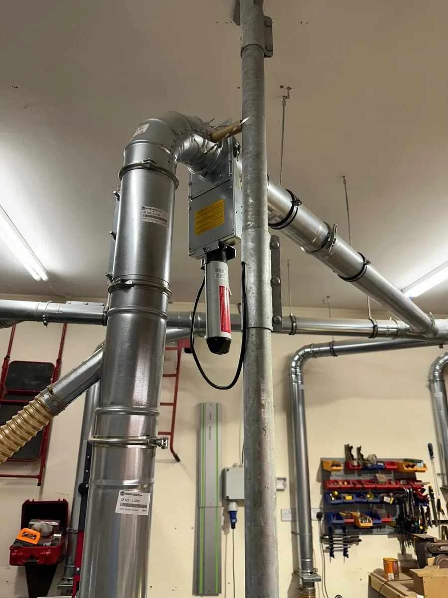 Felder AF22 Dust Extractor + Full Ducting System - Image 3