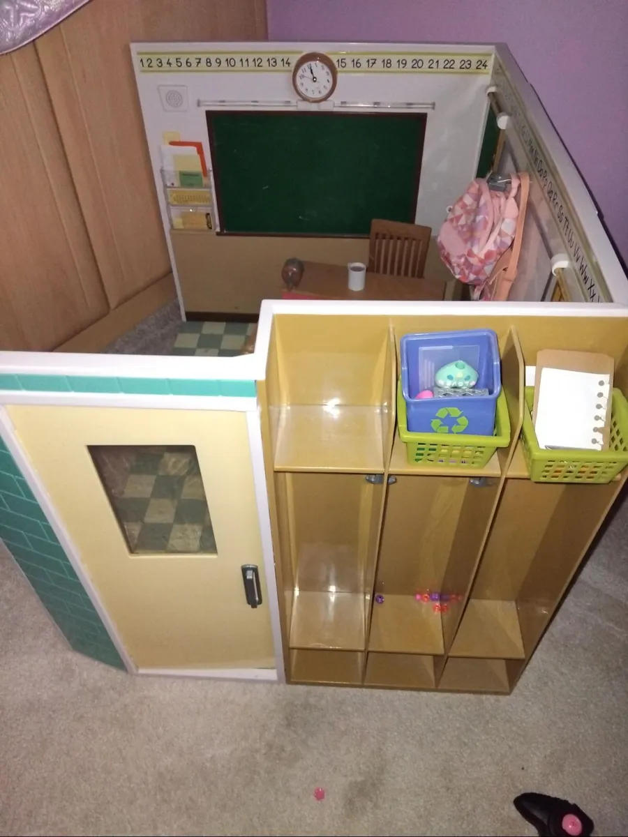 Toys - Image 1