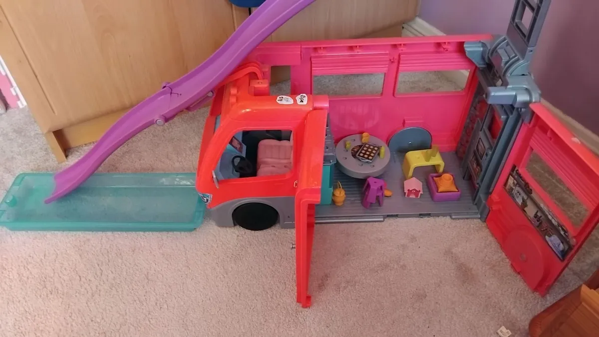 Toys - Image 2