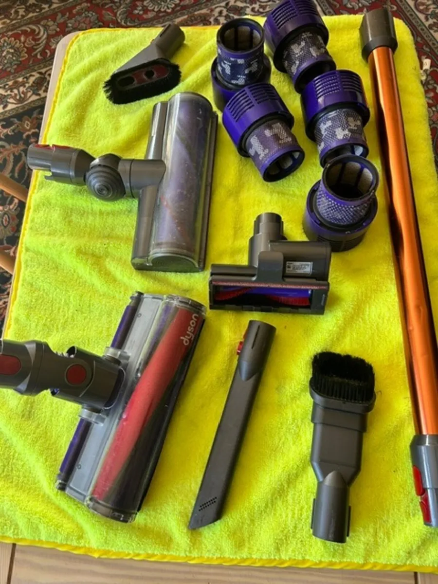 DYSON CORDLESS ACCESSORIES - Image 1