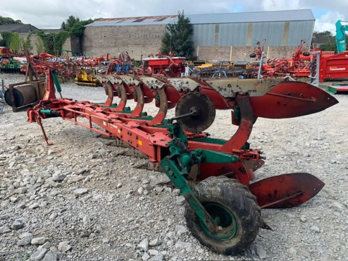 KVERNELAND ED85-300-28 6F PLOUGH - Image 4