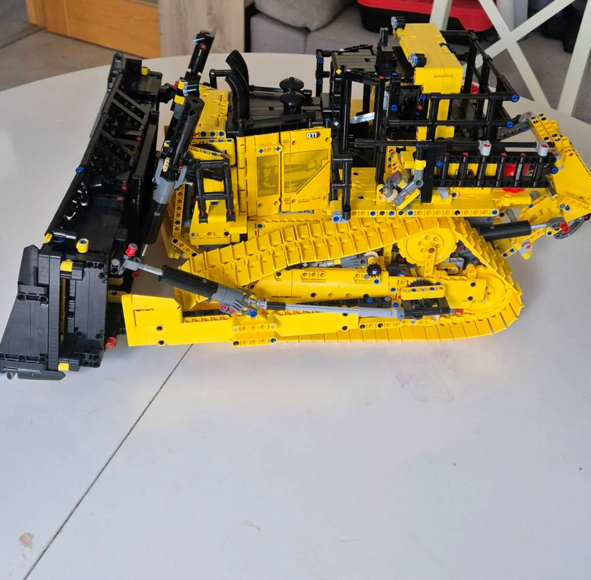 Lego Technic, D11 BullDozer - Image 1