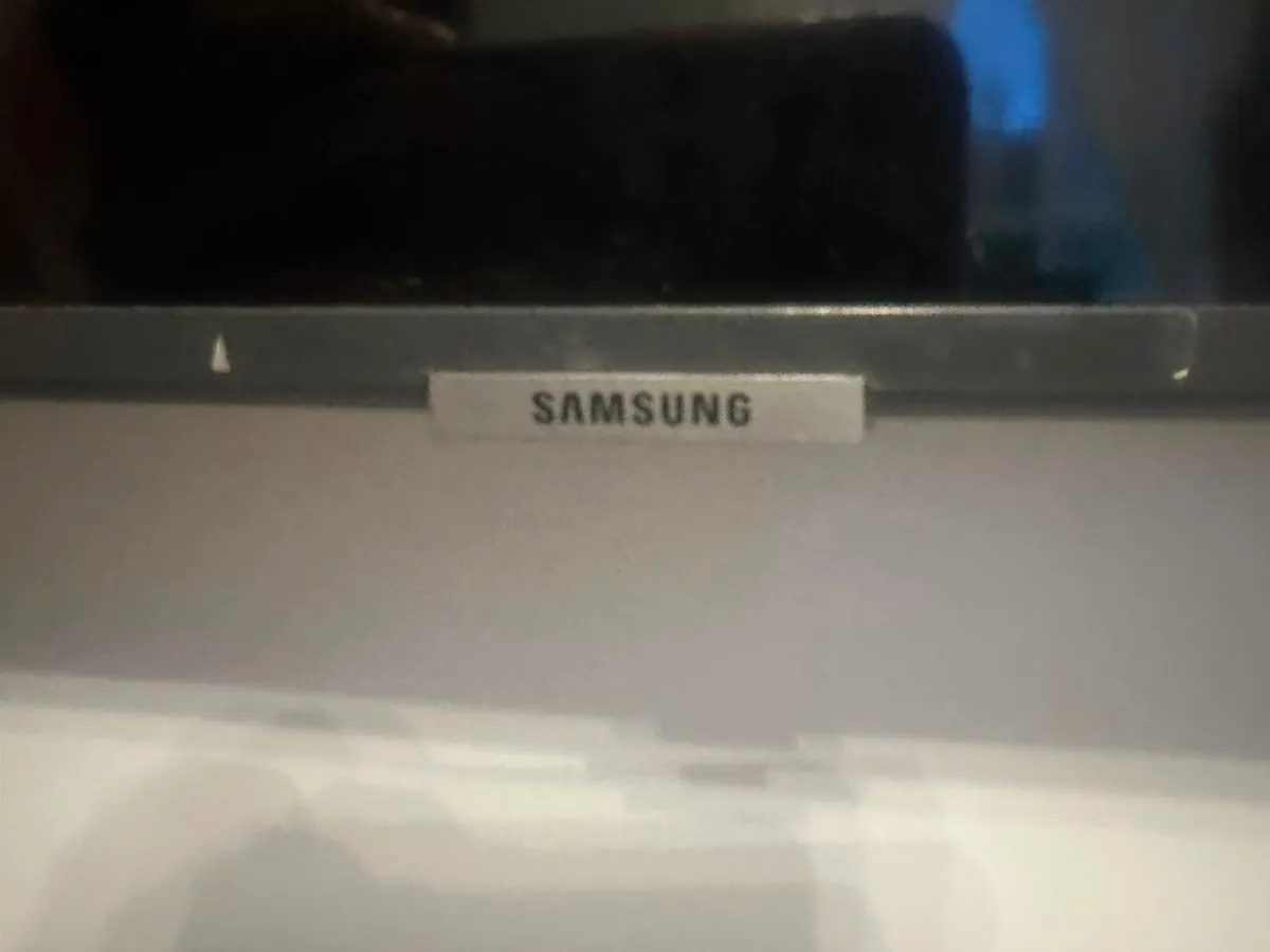 Television Samsung 55 inch smart Tv - Image 4