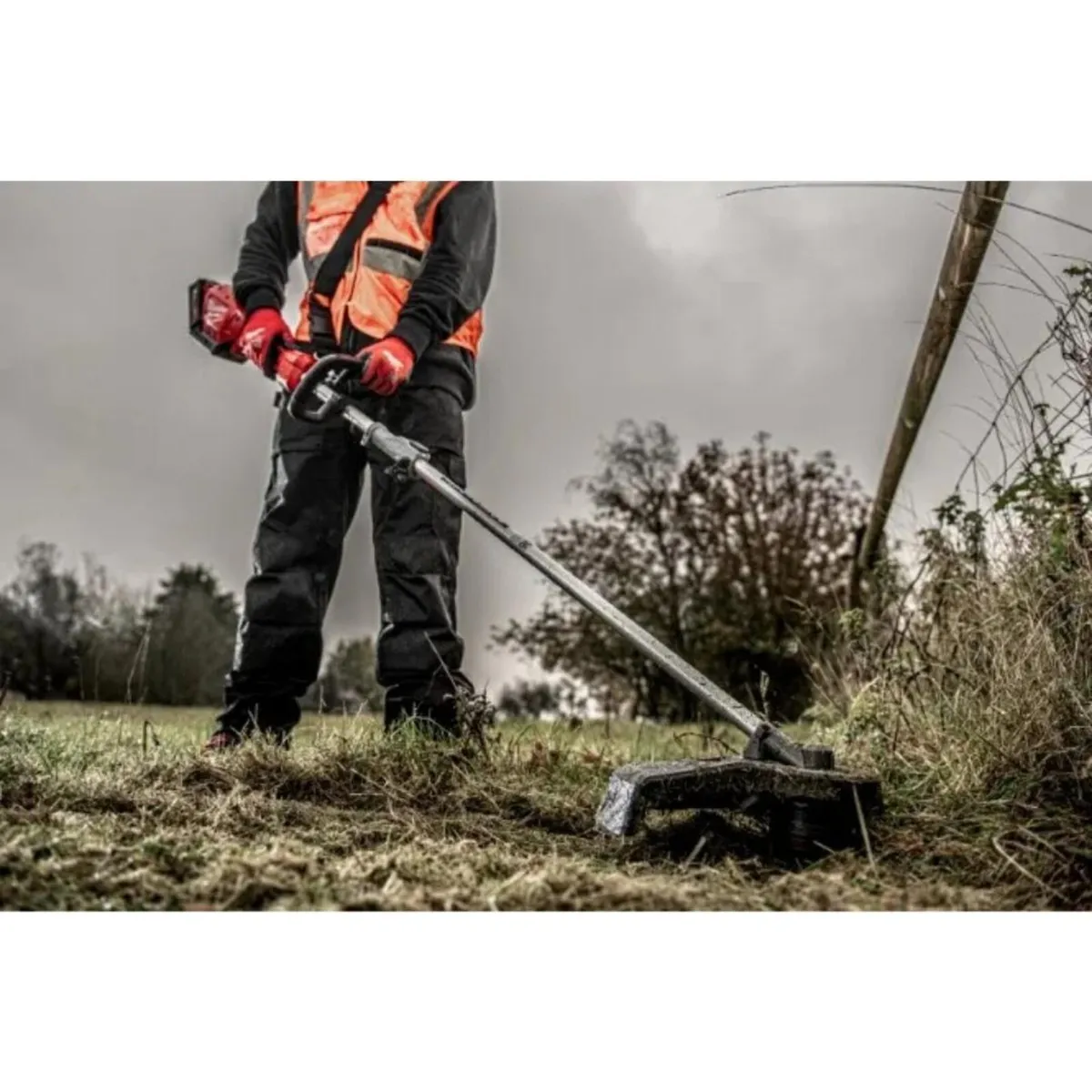 Milwaukee Line Trimmer Attachment 18 V Body Only - Image 4