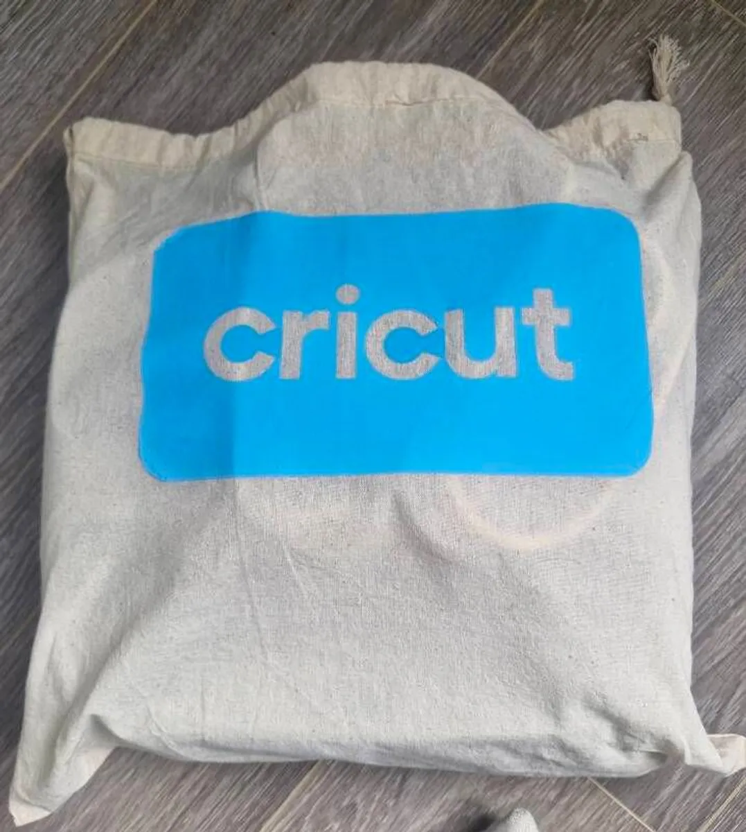 Cricut Easypress 3 & Cricut Easypress Mat - Image 4