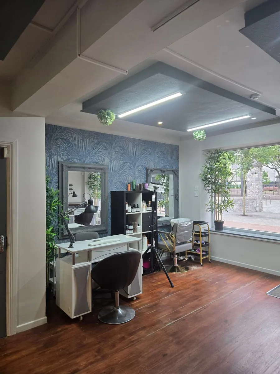 Beauty  Space for rent - Image 3