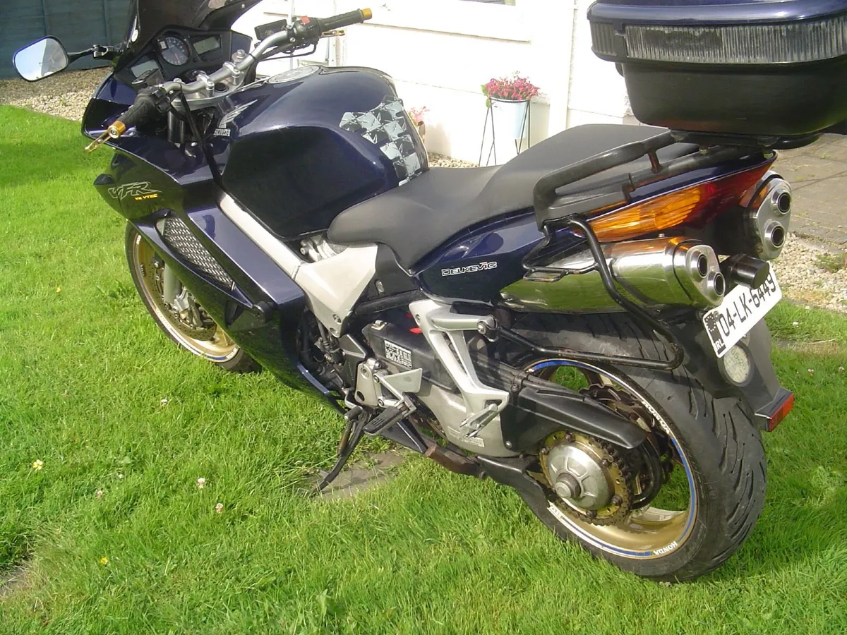 Honda VFR 2004 - Image 3