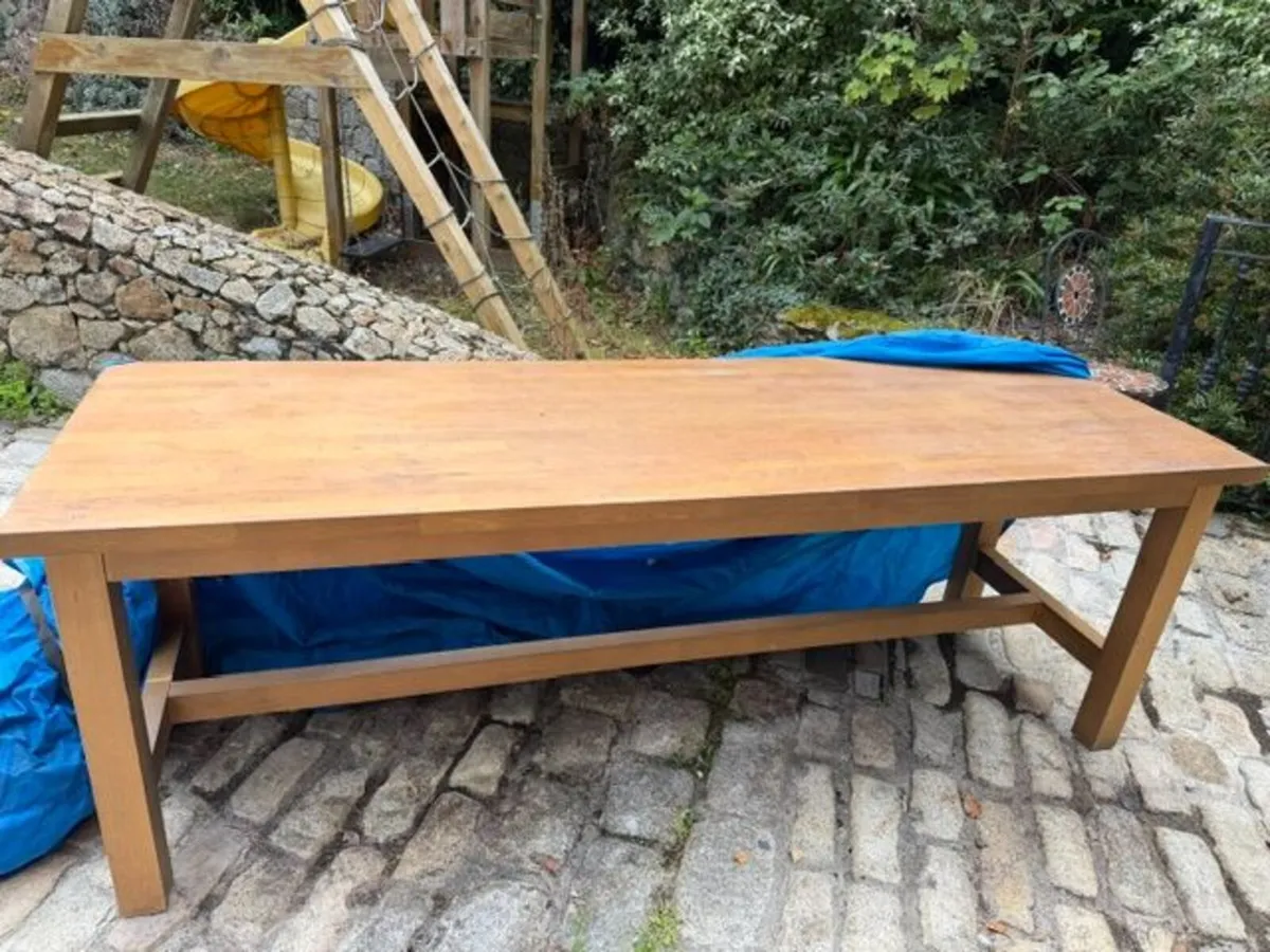 FURNITURE - Image 2