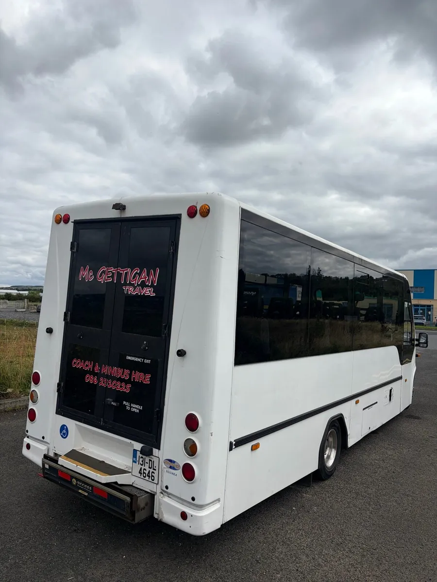 Iveco Daily 32 Seater - Image 4