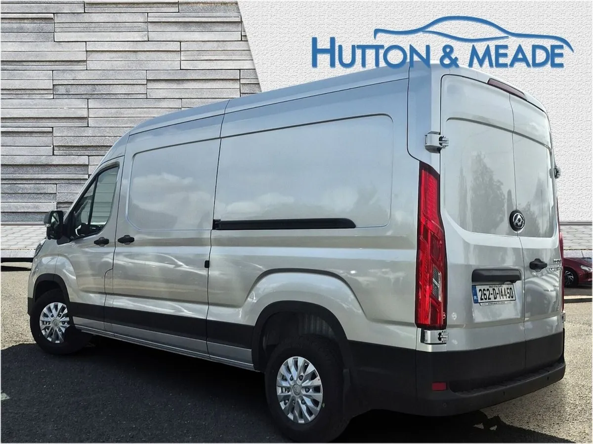 Maxus DELIVER 9 L3H2 Lux Panel Van - Image 3