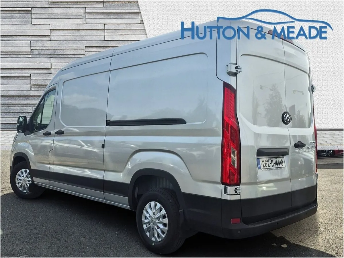 Maxus DELIVER 9 L3H2 Lux Panel Van - Image 3