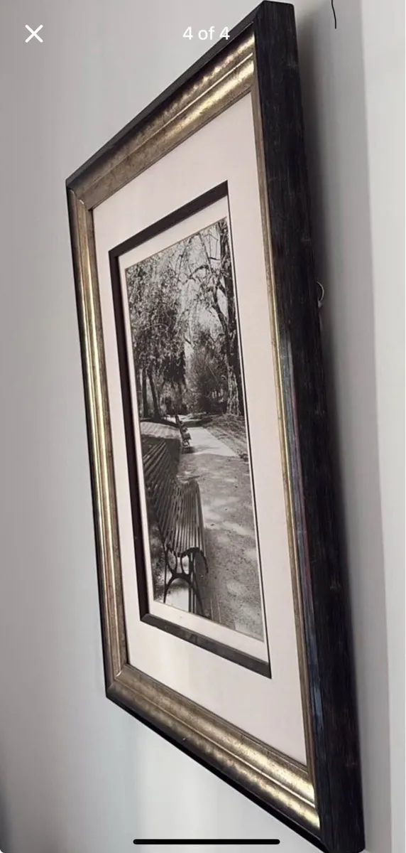 Large picture Bautifully framed  21 x 25 inche - Image 2