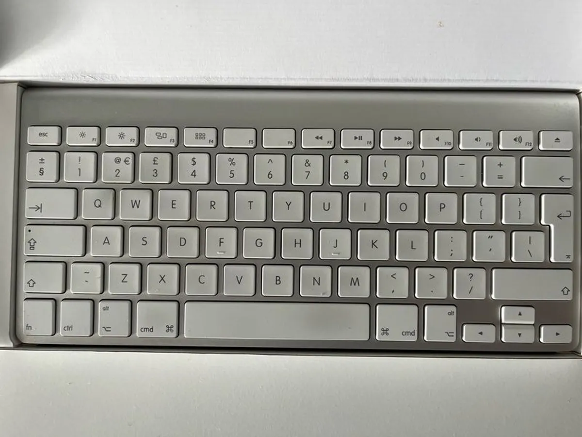 Genuine Apple Wireless Keyboard in good used condition. - Image 3