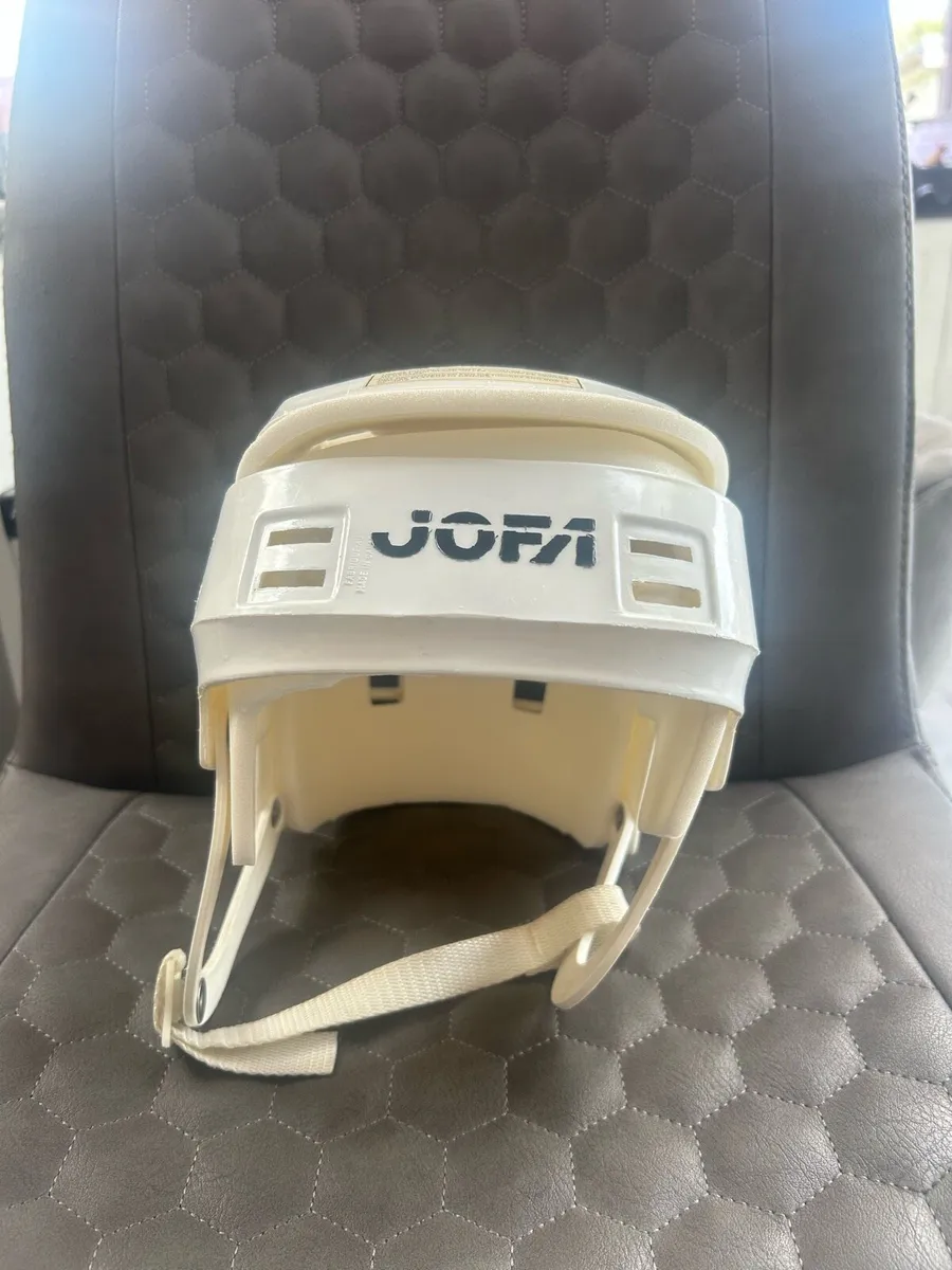 Old style jofa hurling helmet - Image 1