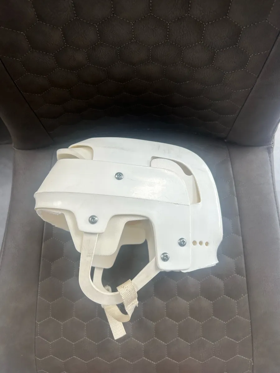 Old style jofa hurling helmet - Image 2