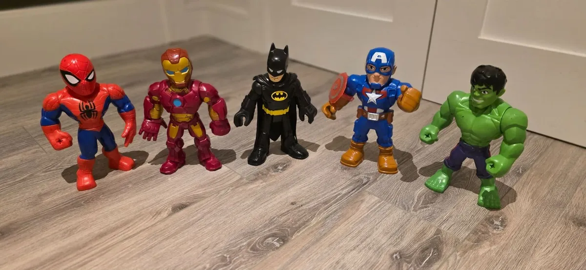 Super Hero Adventures Mega Mighties Figures x5 - Image 1