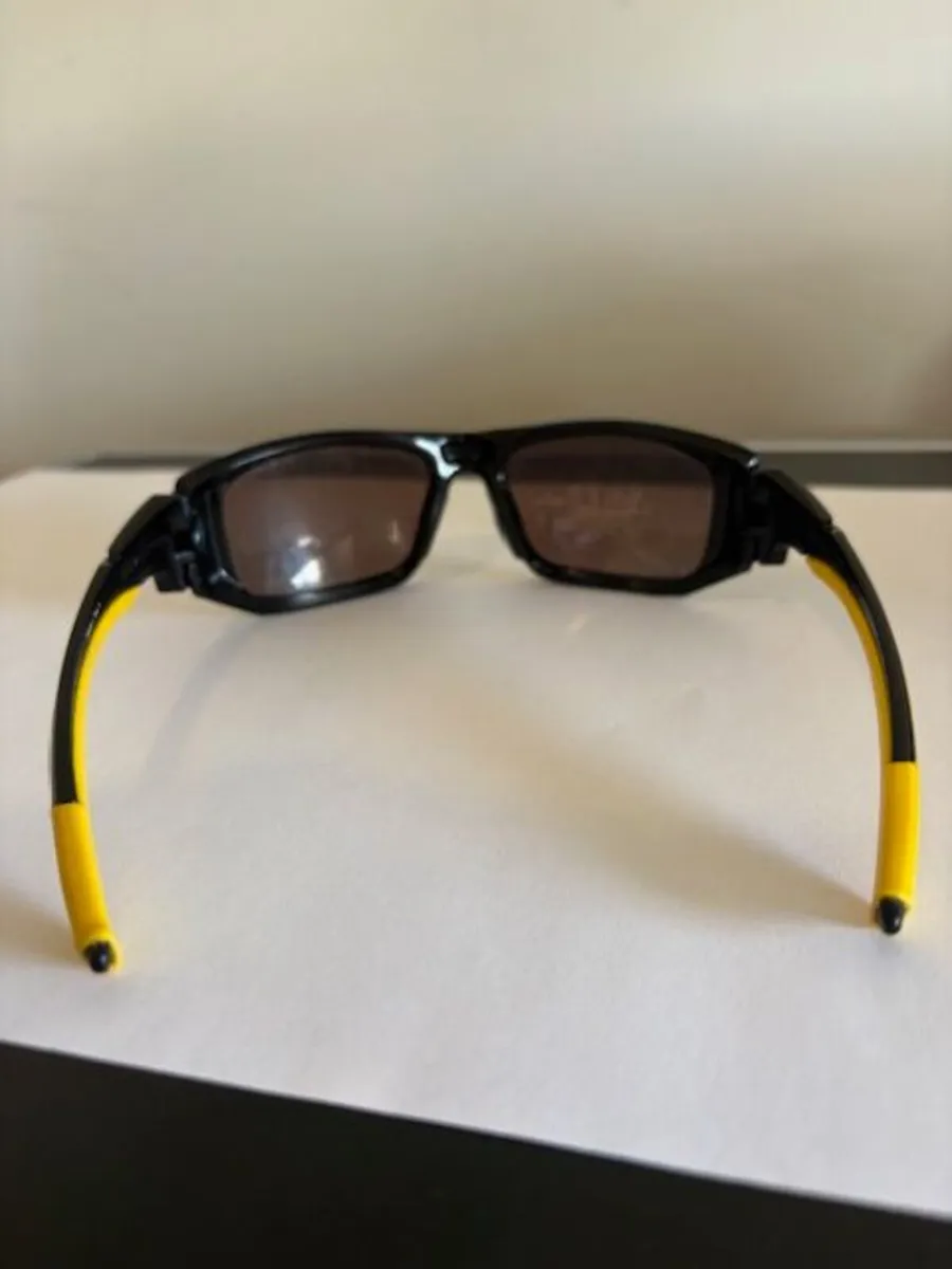 Oakley Scaplel Sunglasses Livestrong Limited Editi - Image 4