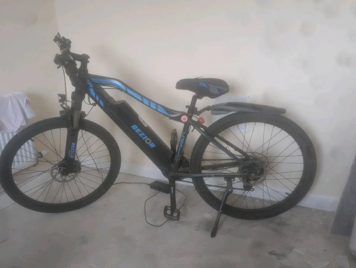 Bezior pedal assist electric bicycle - Image 2