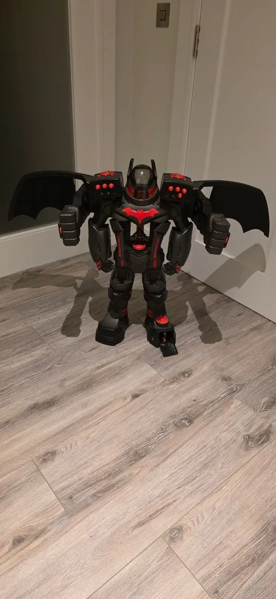Imaginext Batman Batbot Xtreme – Giant 2ft Robot - Image 4
