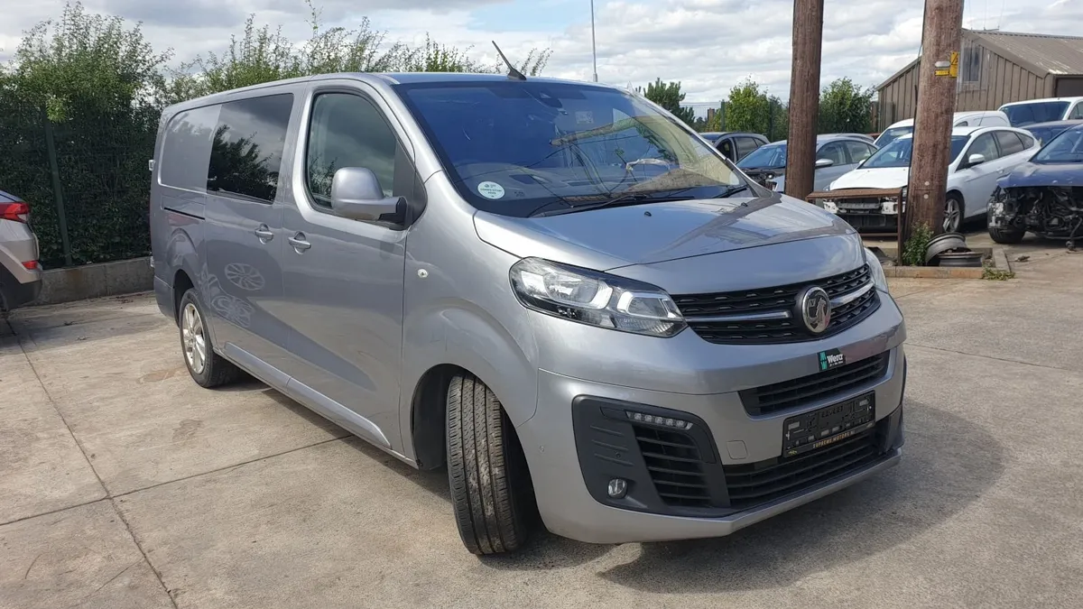*For parts* Opel Vivaro 2.0 diesel 6 speed (2021) - Image 1