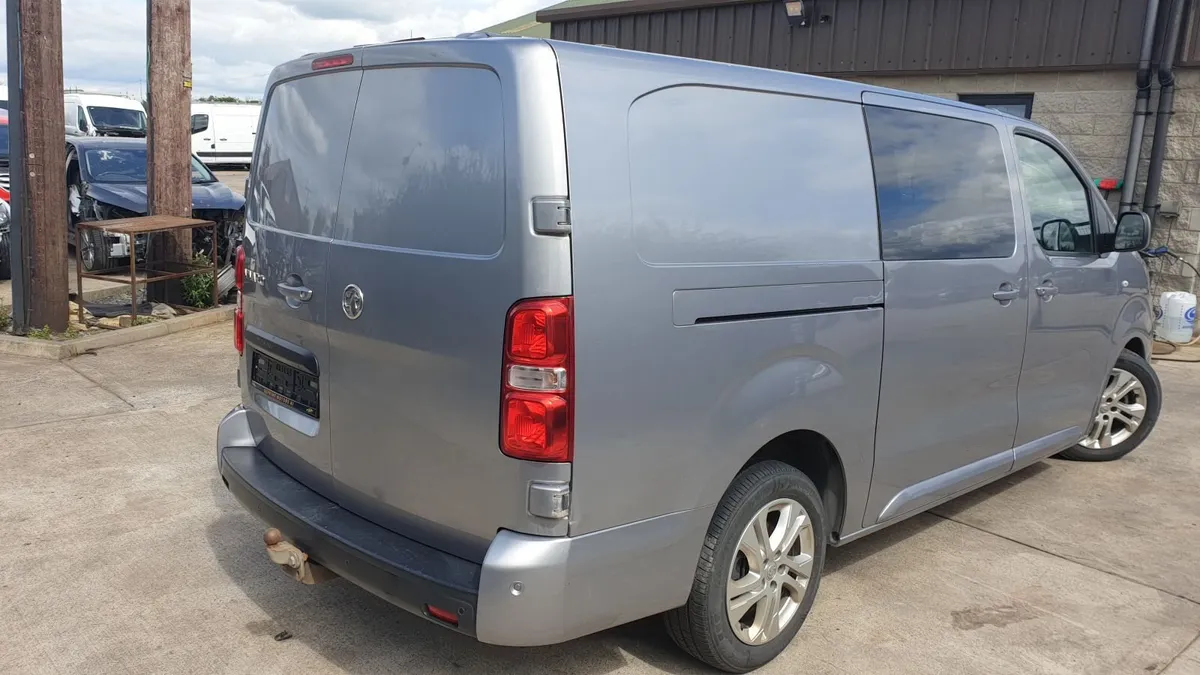 *For parts* Opel Vivaro 2.0 diesel 6 speed (2021) - Image 2