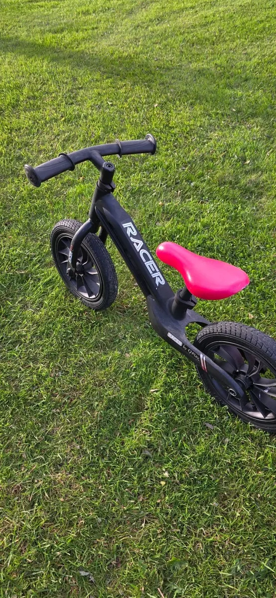 QPlay Racer Balance Bike – Black & Red