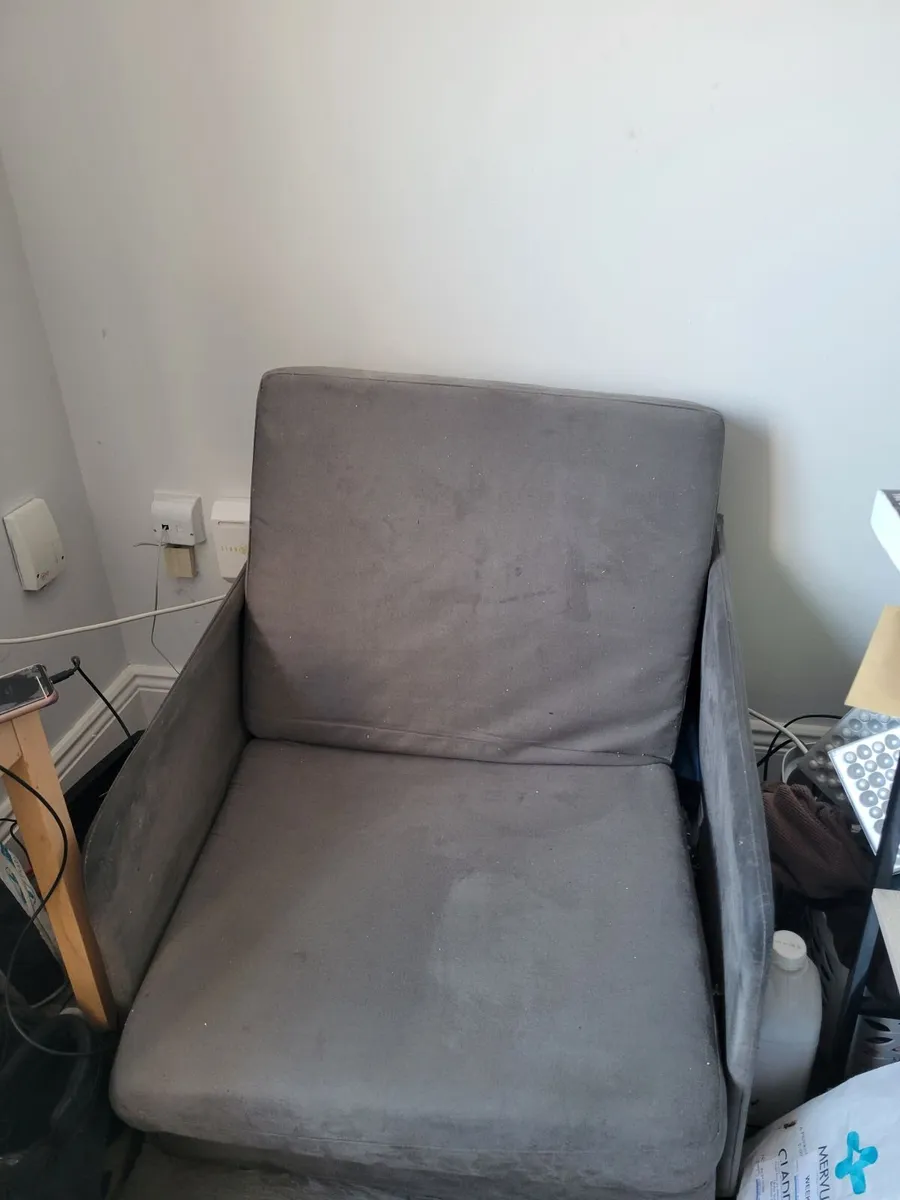 chair fold out matress - Image 1