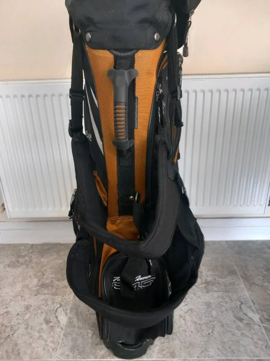 Tommy Armour golf bag with stand. - Image 2