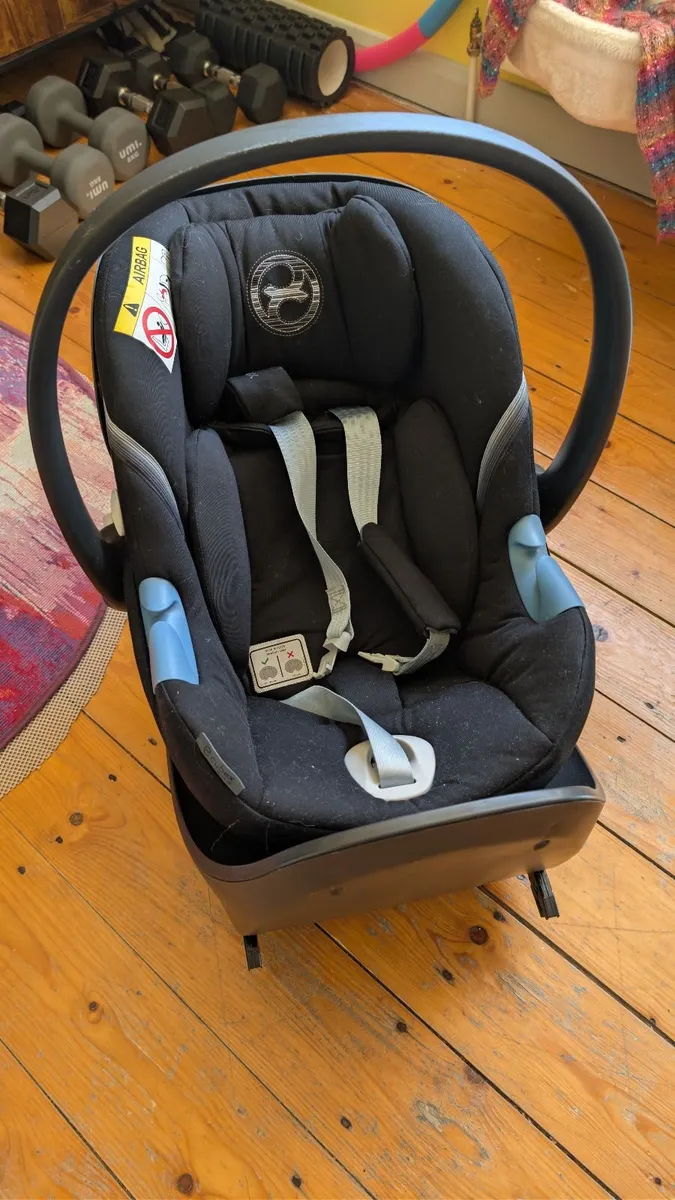 Cybex Car Seat Aton M i-Size and base - Image 1