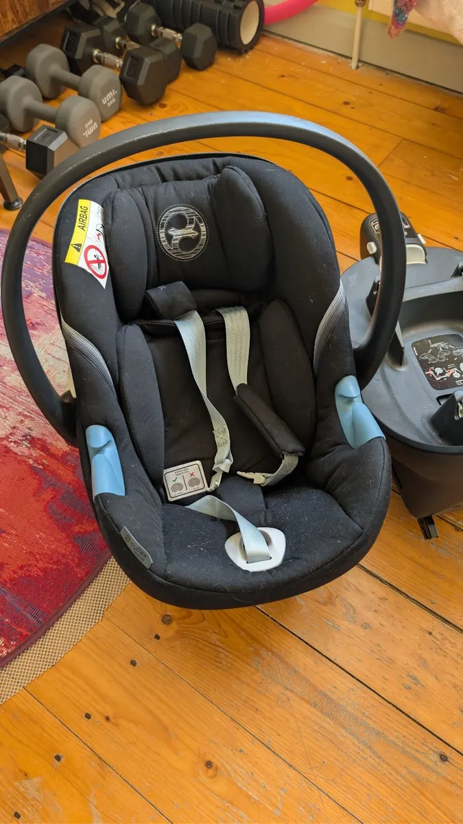 Cybex Car Seat Aton M i-Size and base - Image 4
