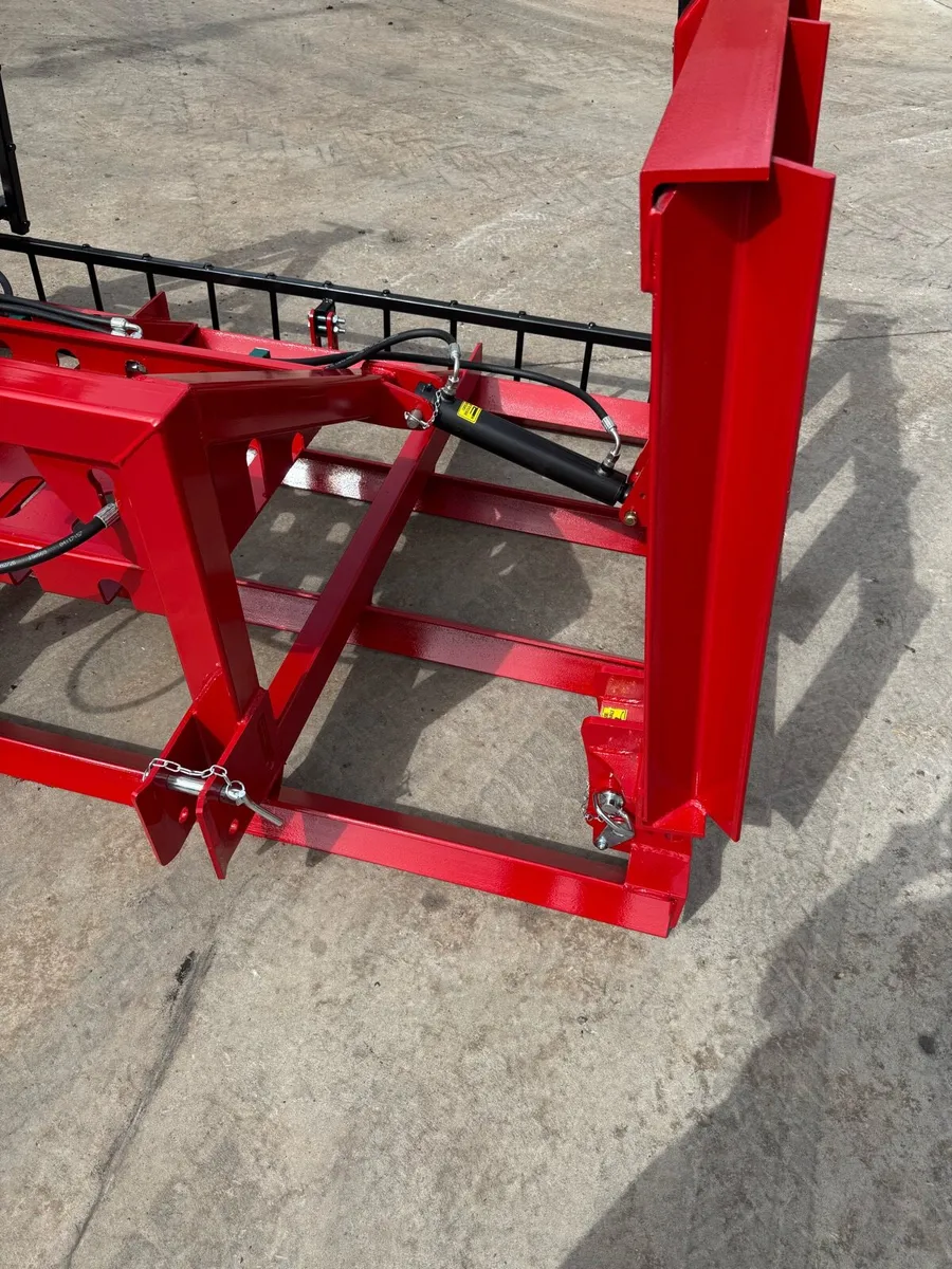 14ft hydraulic folding land leveller - Image 4