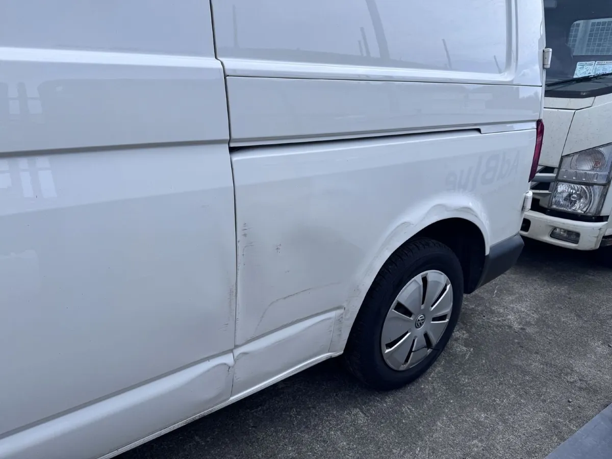 Volkswagen Transporter X 2 2022 and 2021 - Image 4