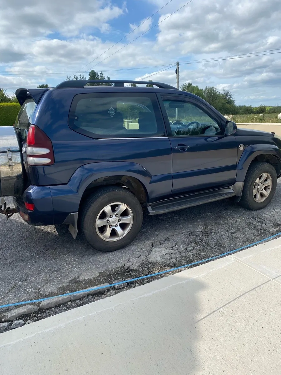 Land cruise - Image 1