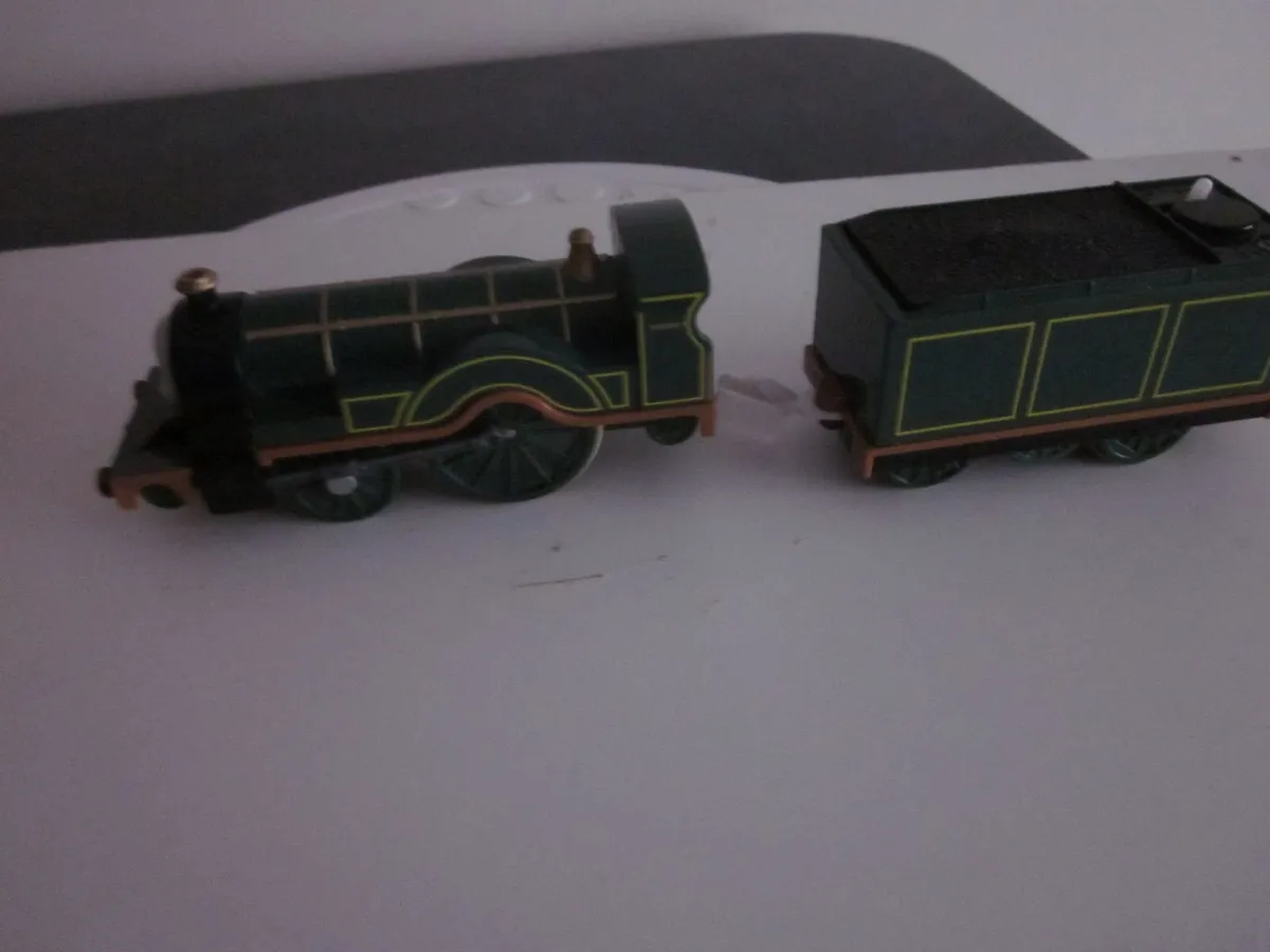 Thomas&Friends Emily Motorised Train/Tender 2004 - Image 3