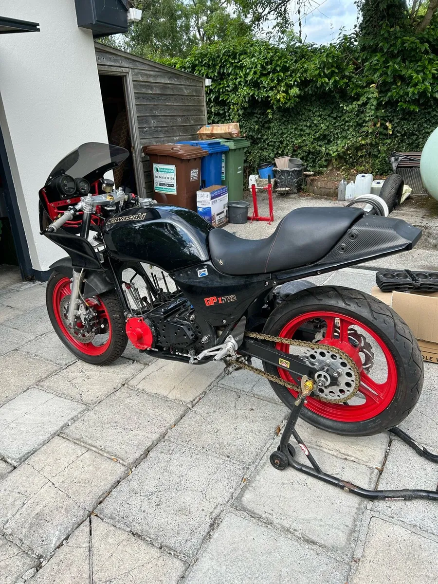 Project Kawasaki Gpz750 classic track/race bike - Image 4